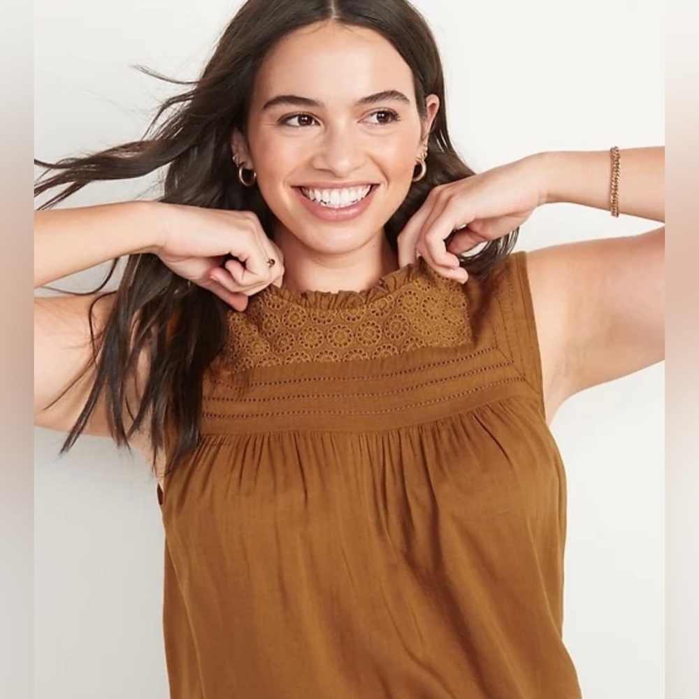 NWT Old Navy sleeveless top size L